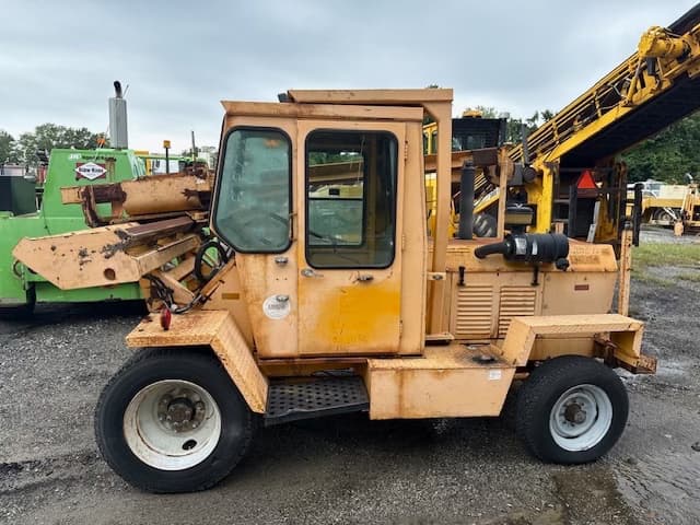 2005 Arrow 1350