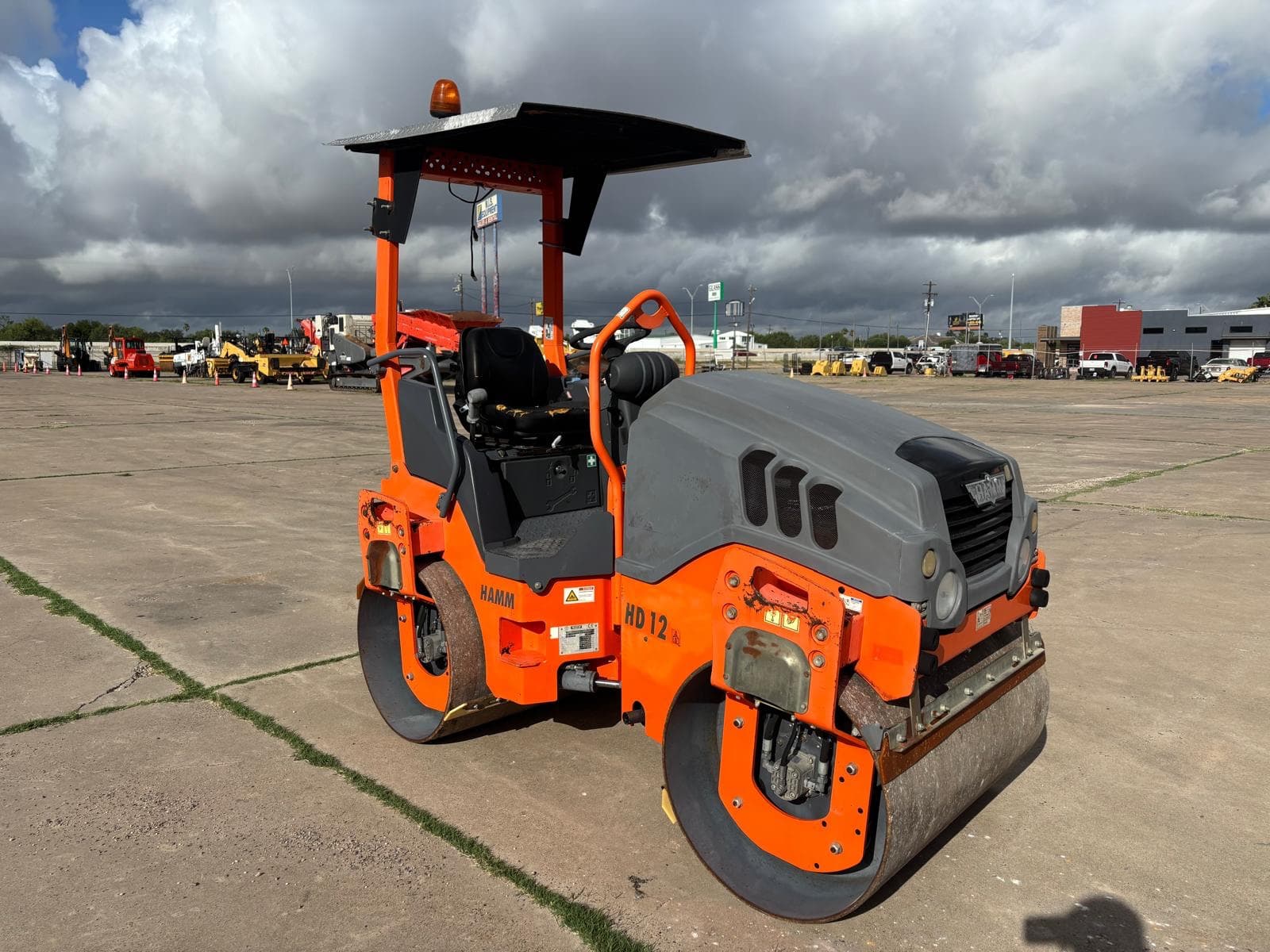 2011 Hamm HD12VV
