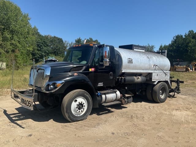 2017 Etnyre 2000 Gallon
