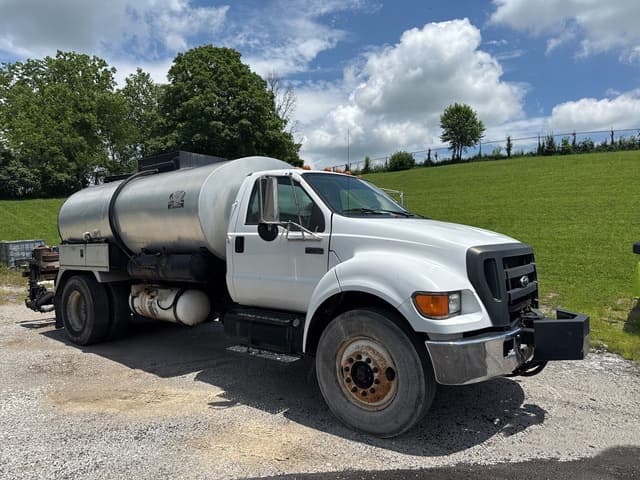 2007 Etnyre 2000 Gallon