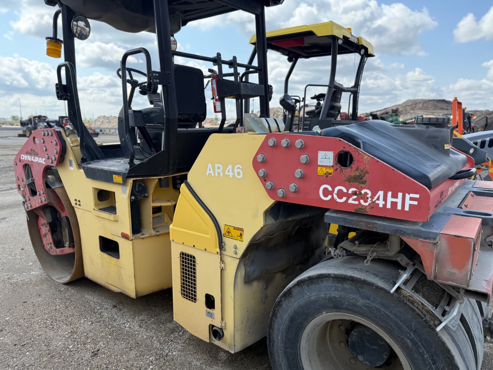 Dynapac CC234CHF