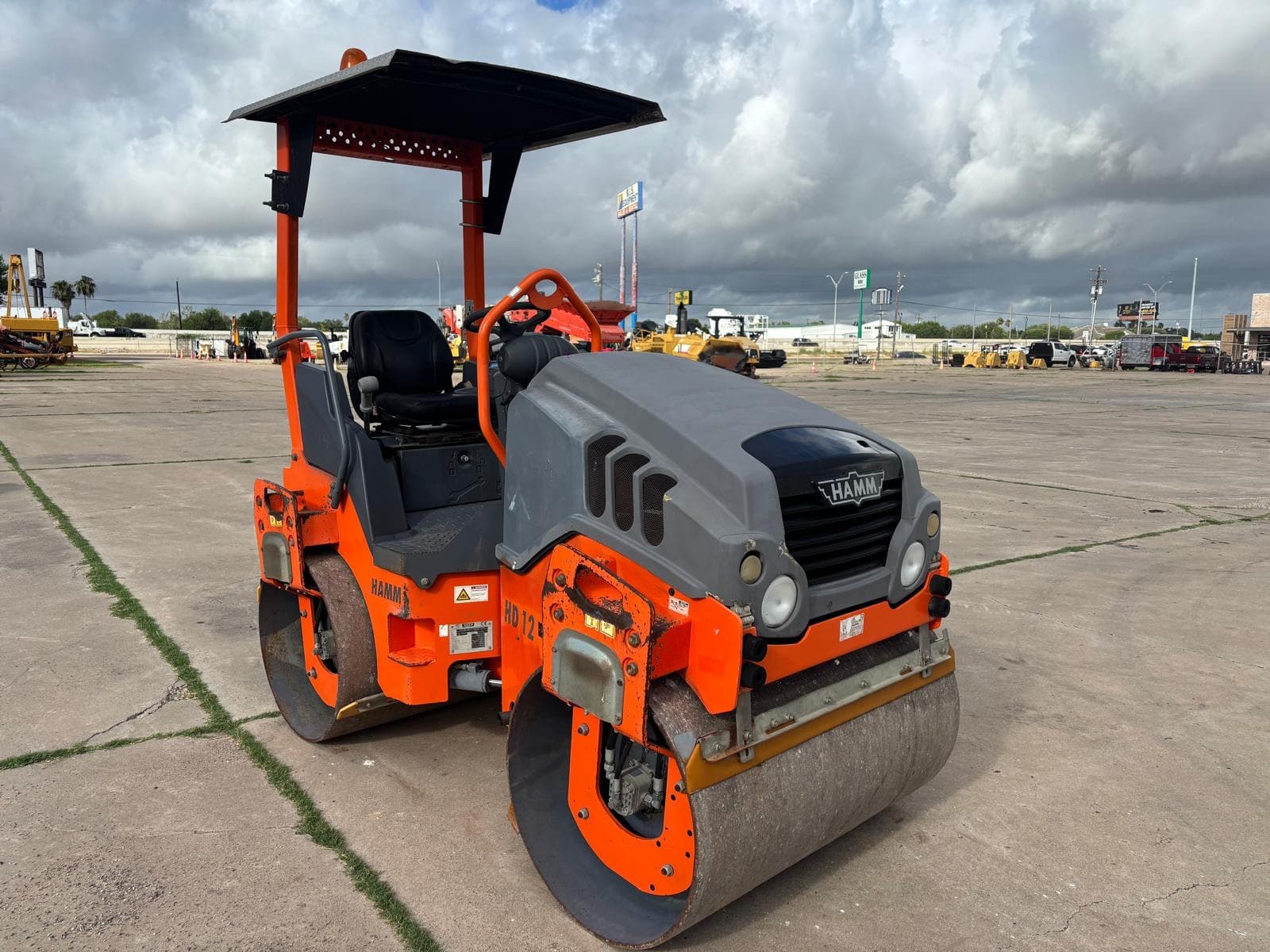 2011 Hamm HD12VV