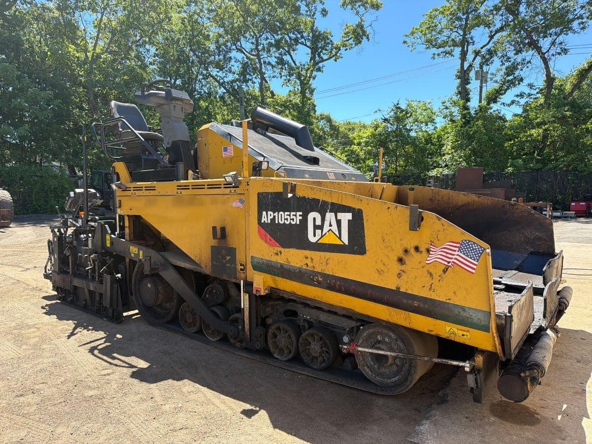 2020 Cat AP1055F